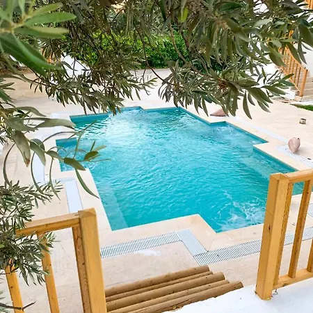 Alacati Barbarossa Çeşme